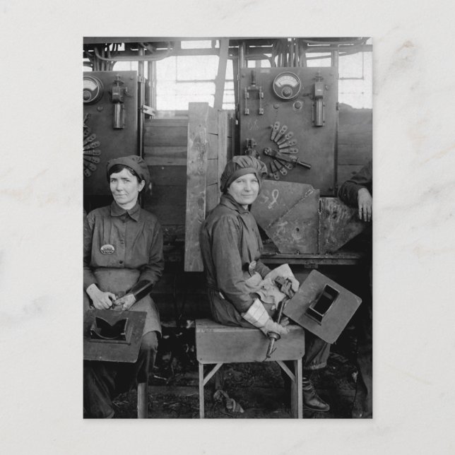 Cartão Postal Soldaduras elétricas femininas na imagem de Hog_Wa (Frente)