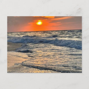 Cartão postal Sunrise e Ondas Choppy