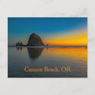 Cartão Postal Sunset em Haystack Rock em Cannon Beach, Oregon