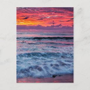Cartão Postal Sunset sobre ondas oceânicas, Califórnia