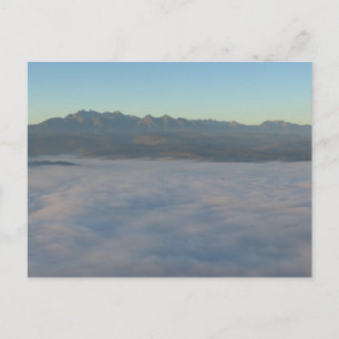 Cartão Postal Tatras e nuvens