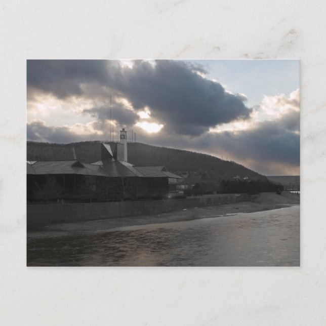 Cartão Postal tempestade sobre Corning (Frente)