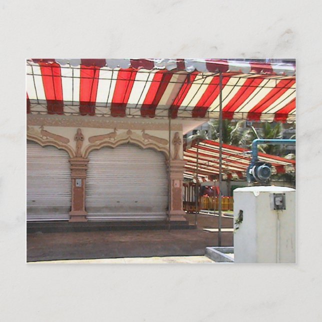 Cartão Postal Templo hindu, dentro do pátio (Frente)