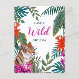 Cartão Postal Tigre de aniversário tropical selvagem verde-rosa