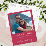 Cartão Postal Tipografia Moderna Viva Magenta Foto Minimalista<br><div class="desc">Diga obrigado seu estilo com esse obrigado de fotos de casamento moderno e muito moderno que você faz. O design é fácil de personalizar com seu próprio texto e sua família e amigos ficarão entusiasmados quando receberem esse obrigado fabuloso. Itens correspondentes podem ser encontrados na coleção.</div>