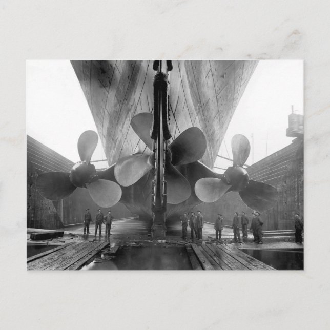 Cartão Postal Titânico na doca seca, 1910 (Frente)