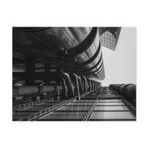 Torre de arranha-céu moderna