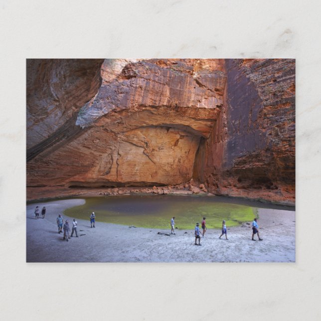 Cartão Postal Tourists at Cathedral Gorge, Bungle Bungles (Frente)
