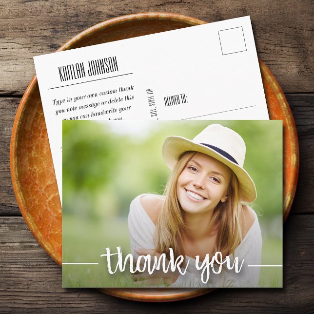 Cartão Postal Trendy Photo Graduation Obrigado (Graduation thank you postcards feature your photo o the front and your message on the back)