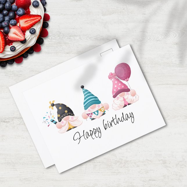 Cartão Postal Trio de Gnomos Minimal Feliz Aniversário (Criador carregado)
