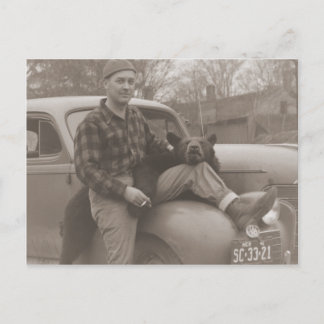 Cartão Postal Trophy Bear Hunter