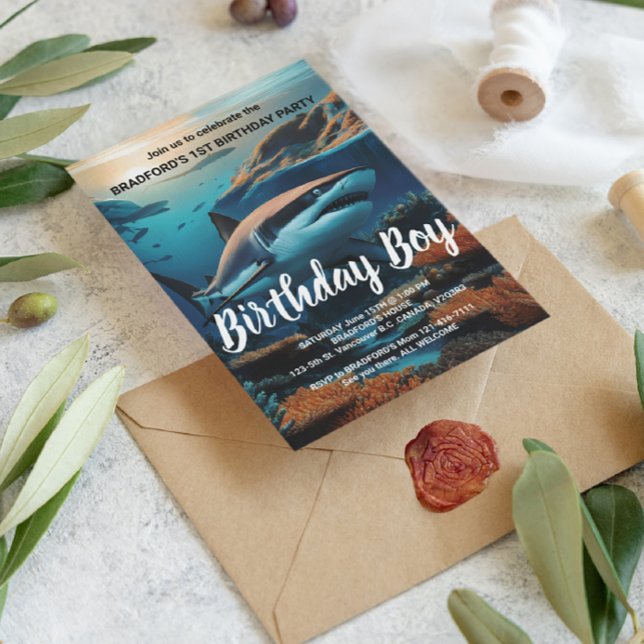 Cartão Postal Tubarão Majestoso Deslizando pelas Profundezas do  (Criador carregado)