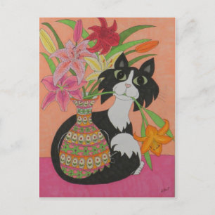 Cartão Postal Tuxedo Cat com lírios