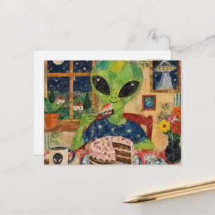 Cartão Postal Um Alien Fofo Comendo Bolo