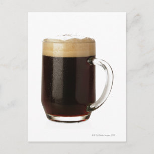 Cartão Postal Um copo de cerveja escura