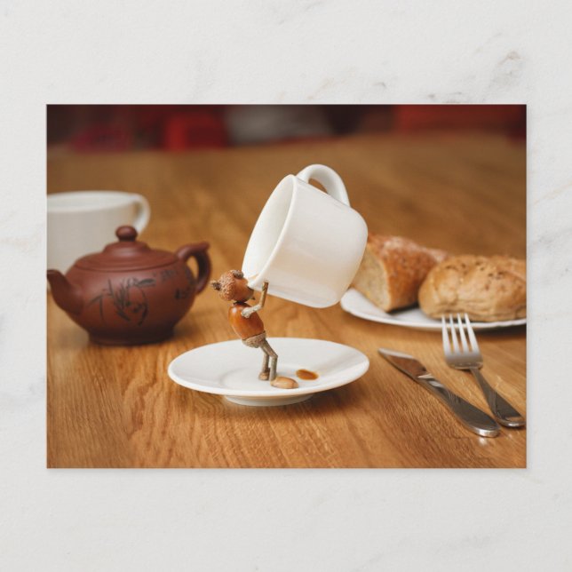 Cartão Postal Um elfo de bolota é bebendo meu café! (Frente)