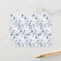 um fundo branco e azul com um padrão