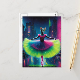 Cartão Postal Um gato de ballet cinza néon na cidade cyberpunk