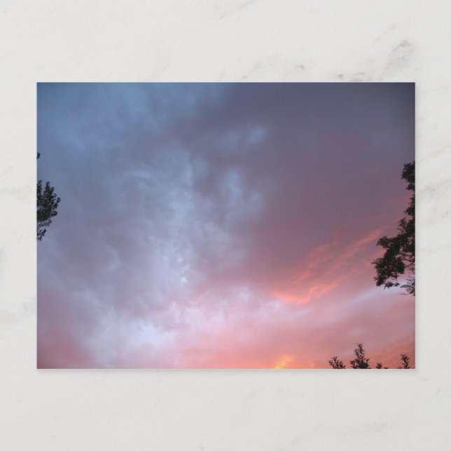 Cartão Postal Um pôr do sol colorido (Frente)