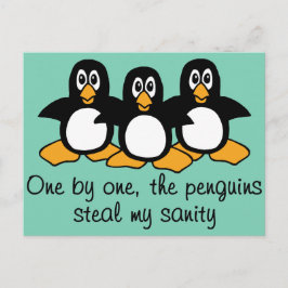 Cartão Postal Um por um Os Pinguins Engraçado Dizendo Design