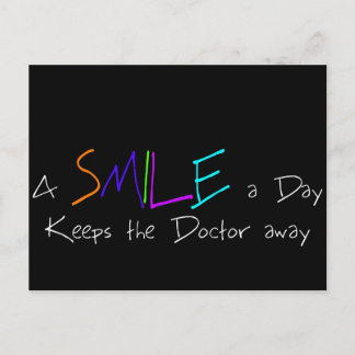 Cartão Postal Um sorriso por dia mantém o médico longe