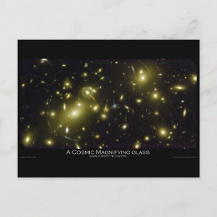 Cartão Postal Um Vidro de Ampliação Cósmica - Telescópio Espacia