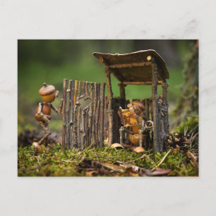 Cartão Postal Uma fila para o banheiro no acampamento