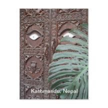 Uma porta vigilante em Katmandu