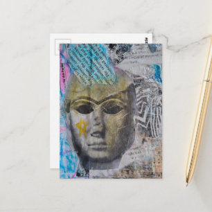 Cartão Postal Uma senhora de pedra face Colagem Mista Abstrata