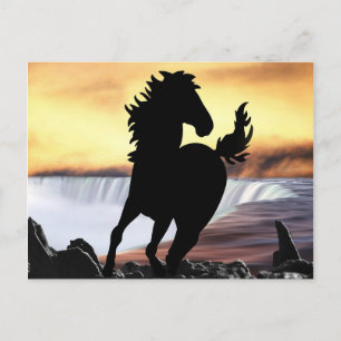 Cartão Postal Uma silhueta de cavalo e uma cascata