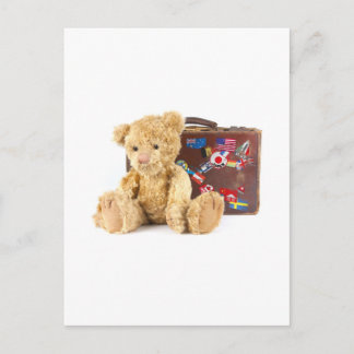 Cartão Postal urso de pelúcia e mala antiga com sti do mundo