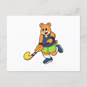 Cartão Postal Urso no hóquei com taco de hóquei