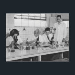 Cartão Postal Vamos Do Science - Vintage Photo<br><div class="desc">Da nossa coleção de cartões postais Giant, cartões de posto de vintage e retrô em cores e preto e branco, com exemplos de humor engraçado, cenários e paisagens, carros velhos, caminhões velhos, pontes, meninas em maiôs e homens velhos em maiôs, parques de diversão, aviões e aviões da WWI e WWII,...</div>