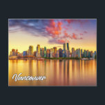 Cartão Postal Vancouver, Colúmbia Britânica, Canadá<br><div class="desc">Este cartão postal impressionante mostra uma fotografia cênica da bela cidade noroeste do Pacífico de Vancouver,  na Colúmbia Britânica,  Canadá. Este cartão-postal seria uma saudação verdadeiramente maravilhosa para os melhores amigos e familiares.</div>