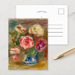 Cartão Postal Vaso de Rosas | Renoir<br><div class="desc">Vase dos Rosas (1913-1915) | Arte original do artista impressionista francês Pierre-Auguste Renoir (1841-1919). A pintura de arte retrata um impressionista abstrato,  ainda assim,  vida de rosas cor-de-rosa em um vaso azul contra um fundo sangrento. Use as ferramentas de design para adicionar texto personalizado ou personalizar a imagem.</div>
