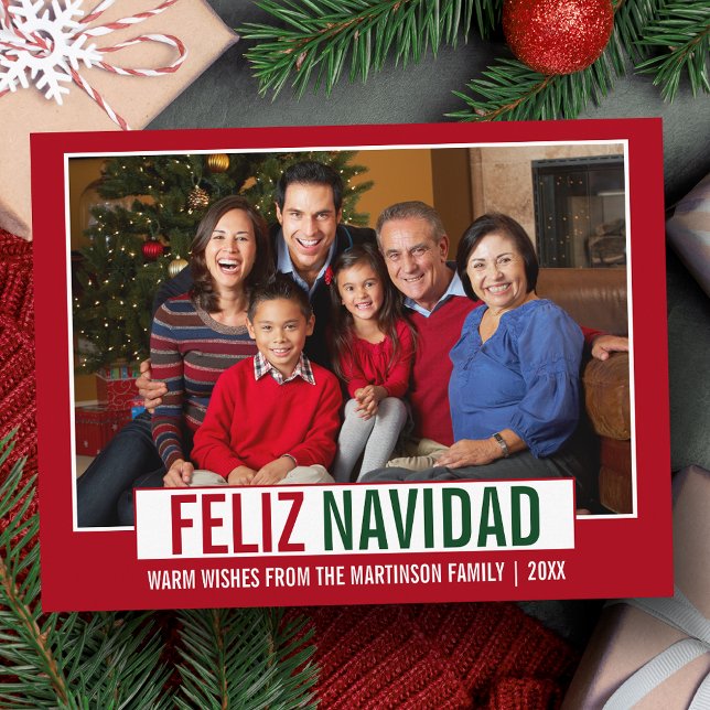 Cartão Postal Vermelho de Foto da Família Moderno Feliz Navidad (Customize to change your personalized text size or text style.)