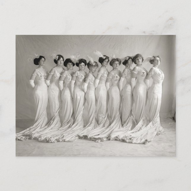Cartão Postal Vestidos de Gala, 1910 (Frente)