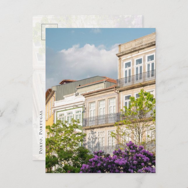 Cartão Postal Vibrant spring building in Porto Postcard (Frente/Verso)