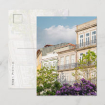 Vibrante edifício de primavera no Porto Cartão-pos
