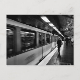 Cartão Postal Vida parisiense moderna e urbana