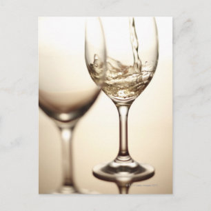 Cartão Postal Vinho Branco A Ser Destilado Em Vidro