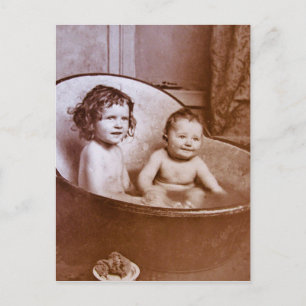 Cartão Postal Vintage Baby Bath Time