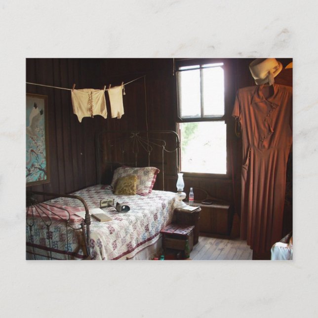 Cartão Postal Vintage Bedroom (Frente)