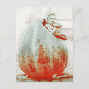 Cartão Postal Vintage Child in a Giant Pumpkin