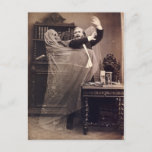 Cartão Postal Vintage Funny Spooky, Victorian Ghost Portrait<br><div class="desc">Uma fotografia engraçada e assustadora da era vitoriana de um homem assustado por um fantasma.</div>