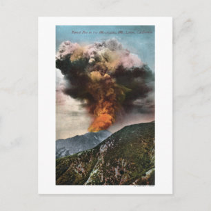 Cartão Postal Vista de Incêndio na Floresta em Montanhas