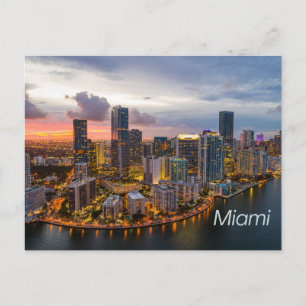 Cartão Postal Vista Noturna do Centro de Miami, Flórida