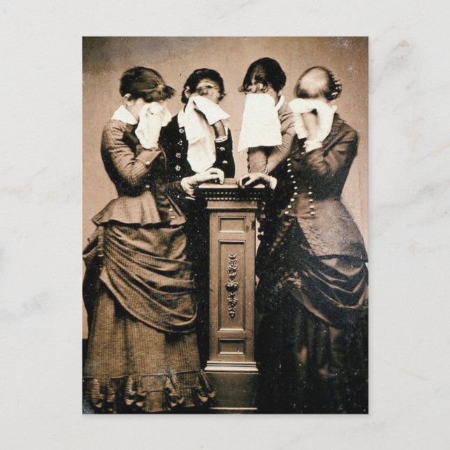 Cartão Postal Vitorianos de luto (Frente)