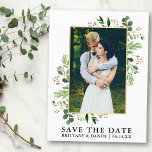 Cartão Postal Watercolor Eucalyptus Fotografia Salva A Data<br><div class="desc">Frame de Eucalyptus Greenery de Cor Watercolor Moderna Salve a Data do Anúncio do Noivado Fotográfico - Quadro Dourado</div>