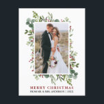 Cartão Postal Watercolor Greenery Red Berries Novo Natal<br><div class="desc">Elegante Watercolor Winter Greenery Felry Christmas Photo Newlyws Holiday Postcard inclui folhas de eucalipto e groselhas vermelhas.</div>